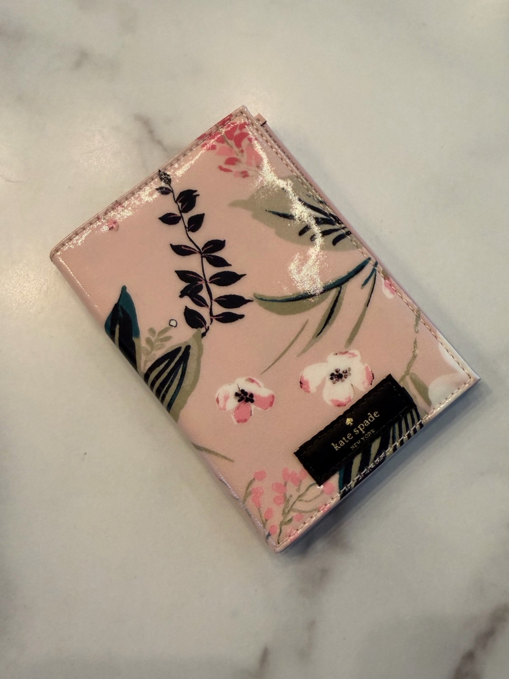 KATE SPADE Pink Shiny Multi Pink Floral Daycation Passport Cover Holder